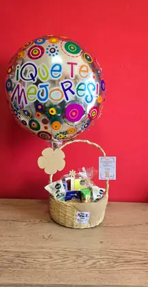 Lonchera Fit: Opción liviana con barra de cereal, queso pera, pan de yuca, fruta y té Hatsu — regalo a domicilio en Bogotá