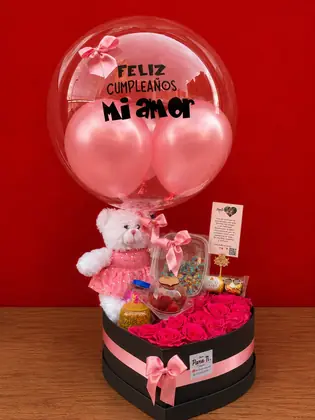 Sorpresa Solo Amor: Caja de lujo en forma de corazón con hasta 12 rosas eternas, peluche y Ferrero — regalo a domicilio en Bogotá